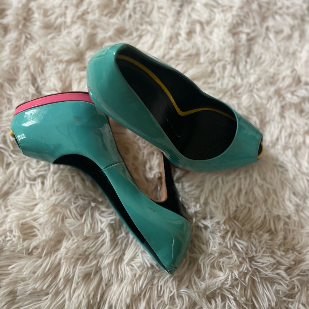 Giuseppe Zanotti shoe used size 8